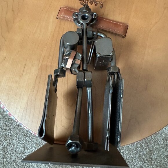 Hinz & Kunst Germany Design Das Original Sculpture - Woman w/Packages - Picture 7 of 10